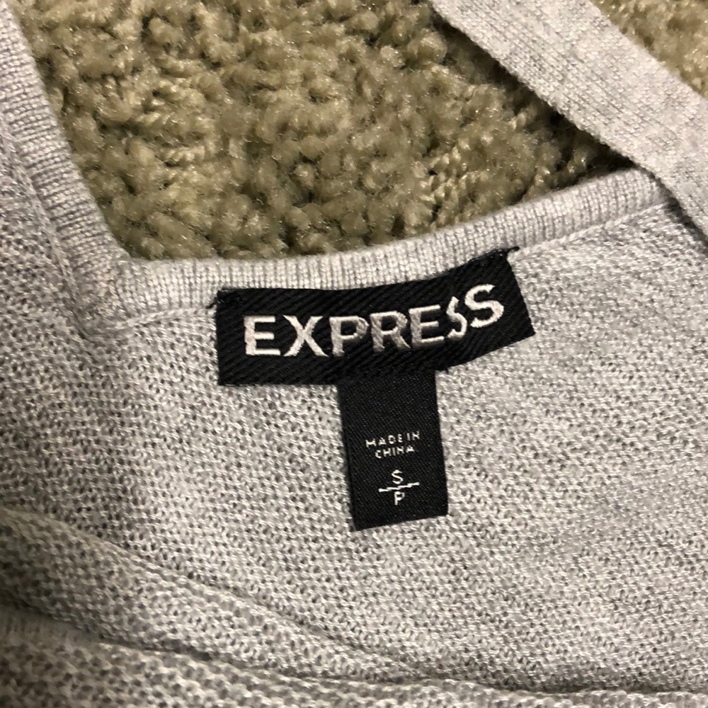 Express Sweater - Picture 2 of 3